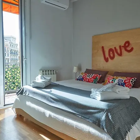 Spacious & Comfortable Flat In Centric Eixample Apartment