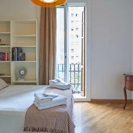 Spacious & Comfortable Flat In Centric Eixample Apartment
