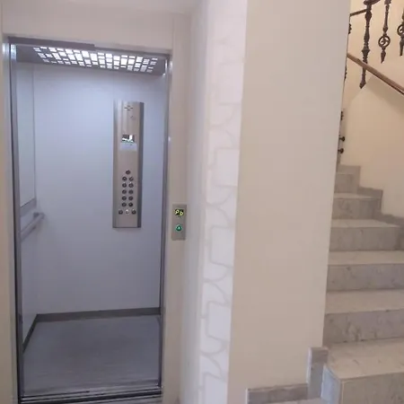 Spacious & Comfortable Flat In Centric Eixample Apartament Barcelona